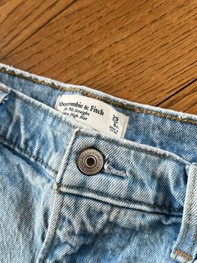 Abercrombie & Fitch Light Wash High-Rise Straight Jeans